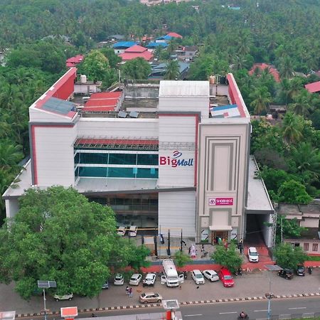 Bigmall Residency Hotell Kannangad Exteriör bild