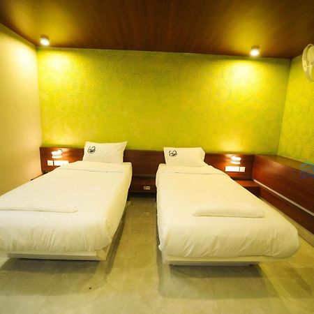 Bigmall Residency Hotell Kannangad Exteriör bild
