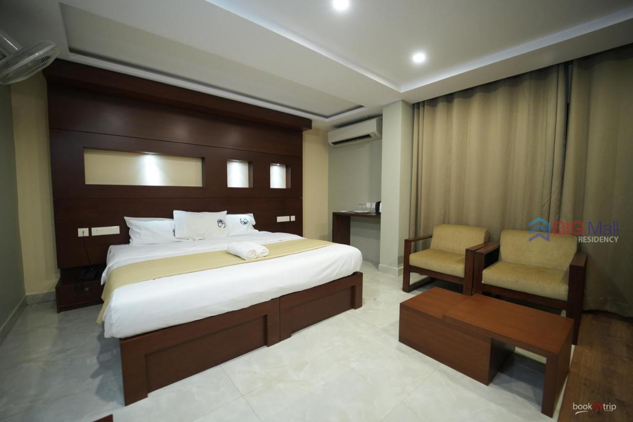Bigmall Residency Hotell Kannangad Exteriör bild