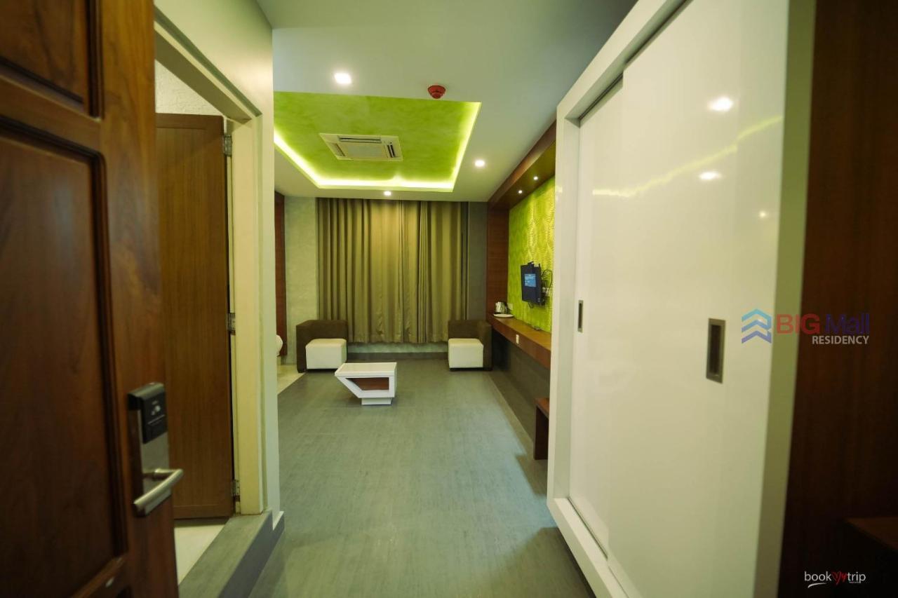 Bigmall Residency Hotell Kannangad Exteriör bild