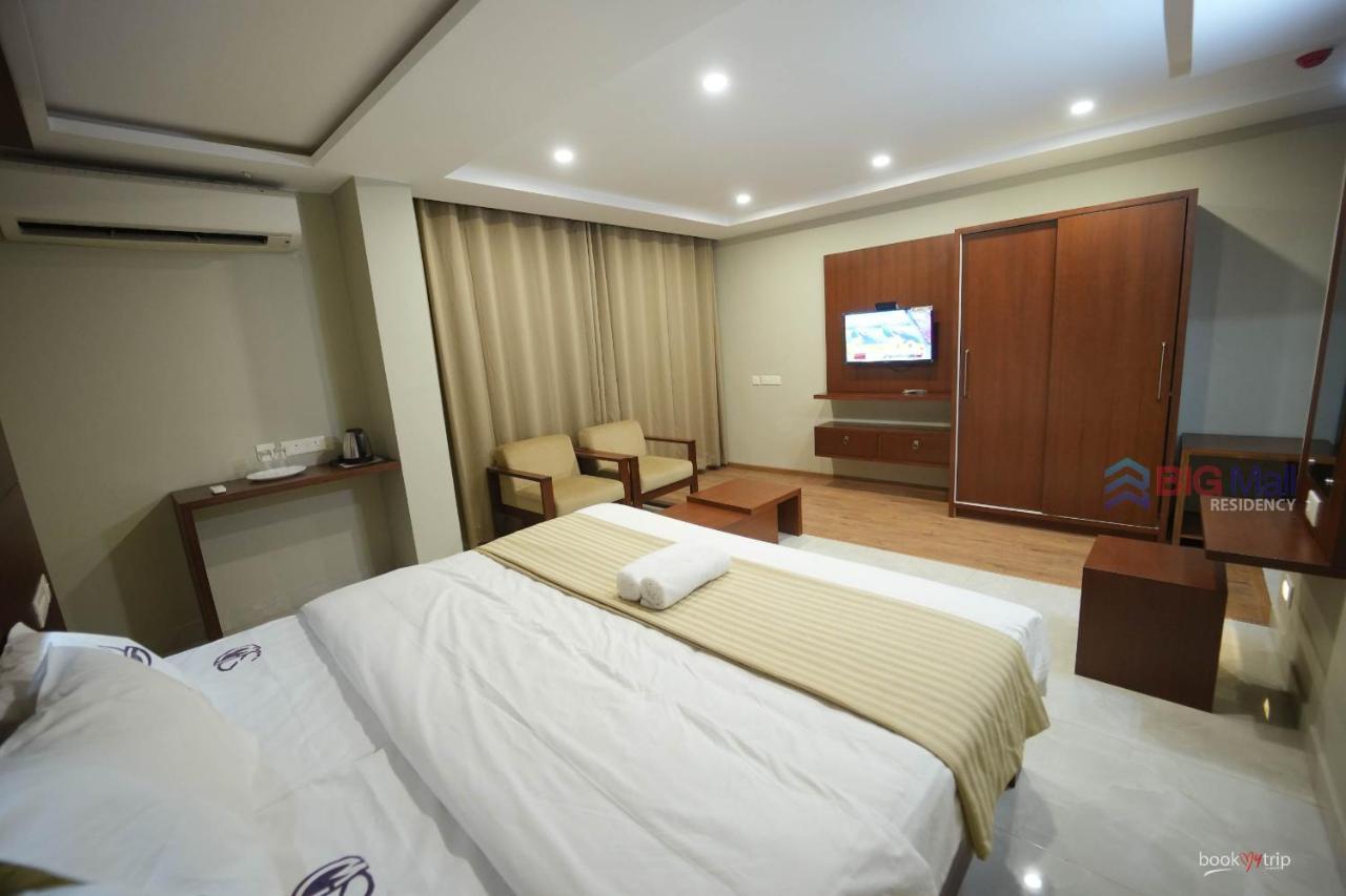 Bigmall Residency Hotell Kannangad Exteriör bild