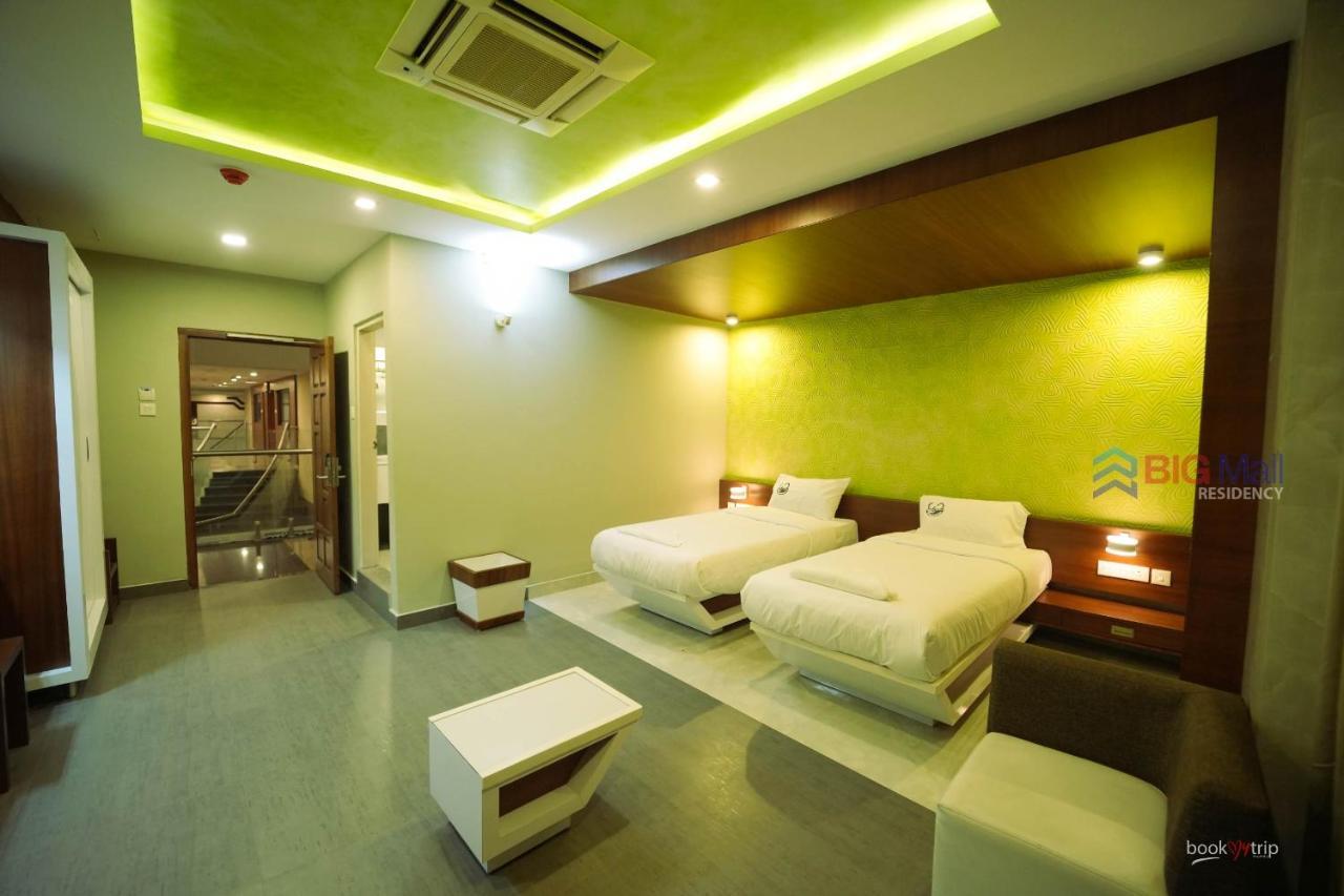 Bigmall Residency Hotell Kannangad Exteriör bild